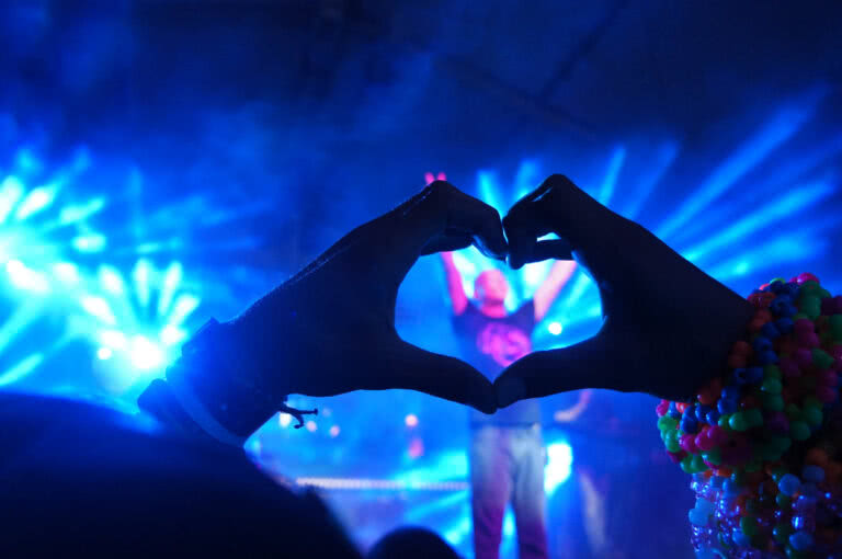 How to Inspire Live Music Fans to Purchase VIP Tickets